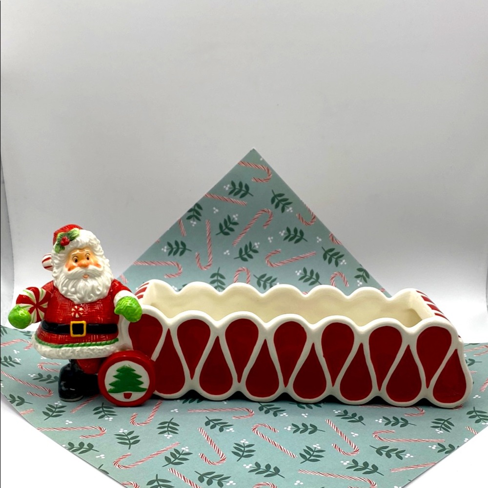 Discontinued Fitz and Floyd Peppermint Santa Sleigh Red White Green Candy Dish